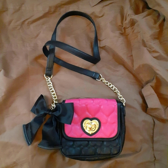 Betsey Johnson bow crossbody - Picture 1 of 8